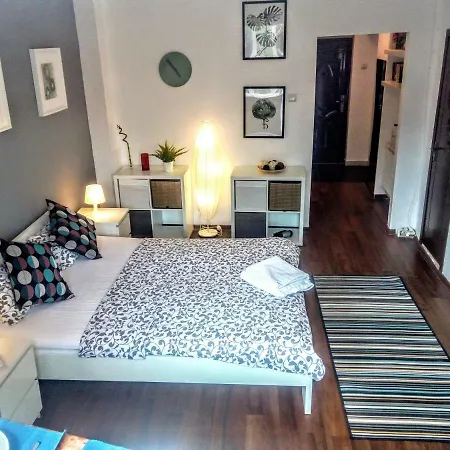 Bright Modern Apartment Bukarest