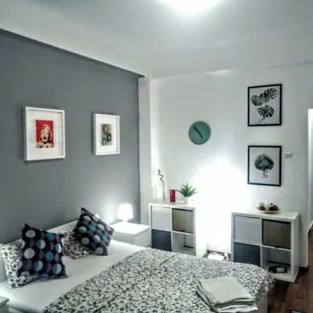 Apartment Bright Modern