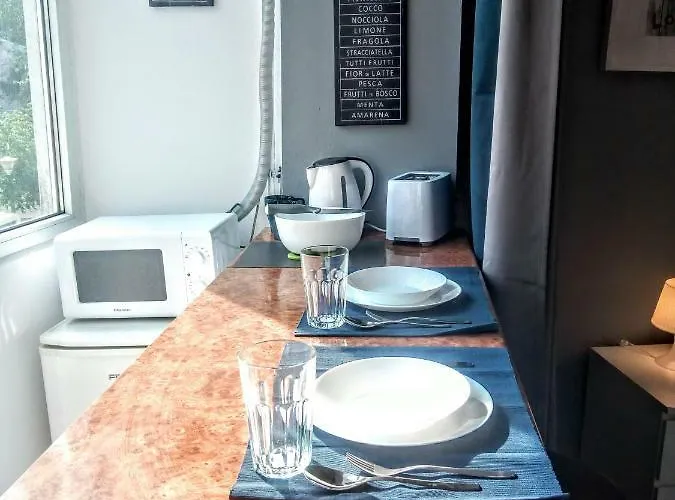 Bright Modern Bucareste